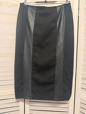 Yvonne Marie for Revue Ponte Knit with Faux Leather Pencil Skirt.  Size 10
